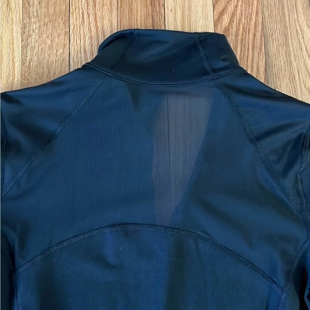 Victoria secret sport jacket with mesh insert size XS - Picture 6 of 8